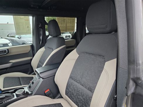 Used 2022 Ford Bronco Wildtrak image 15