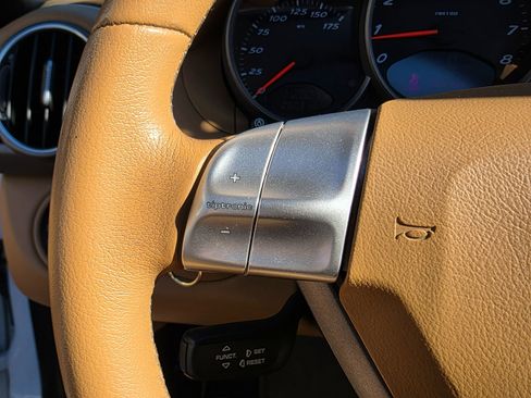 Used 2007 Porsche Boxster image 25