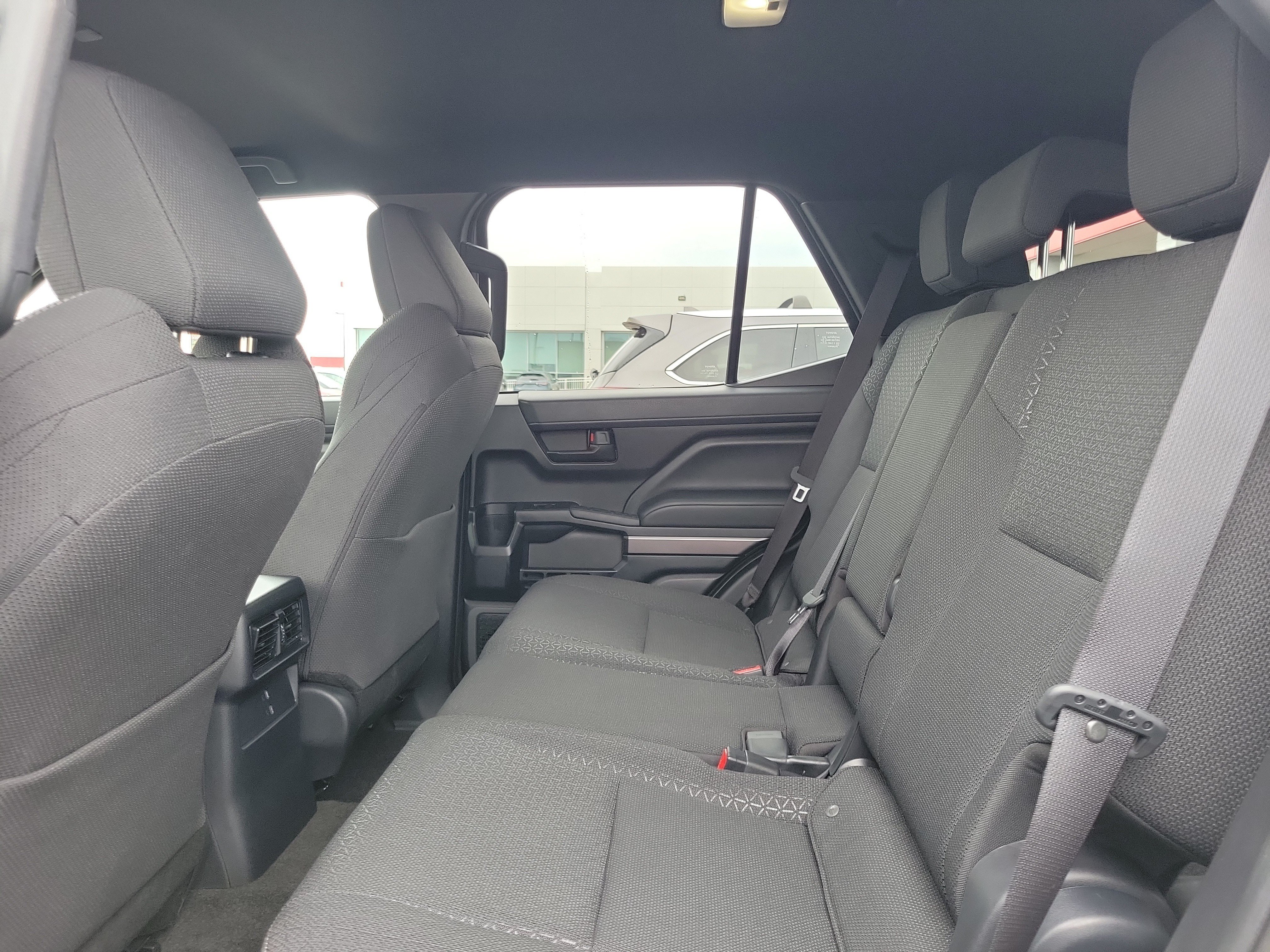 Used 2025 Toyota 4Runner SR5 AWD/4WD image 11