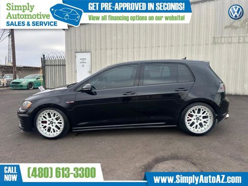 Used 2017 Volkswagen Golf 4-Door FWD image 5