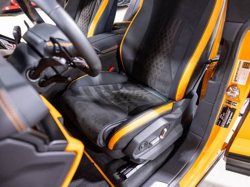 Used 2024 Lamborghini Urus S AWD/4WD image 41