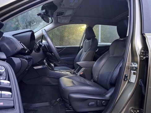 Used 2022 Subaru Forester Touring w/ Popular Package #2 image 12