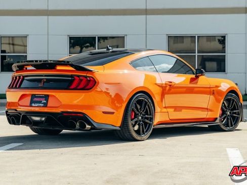 Used 2020 Ford Mustang Shelby GT500 w/ Technology Package RWD image 60