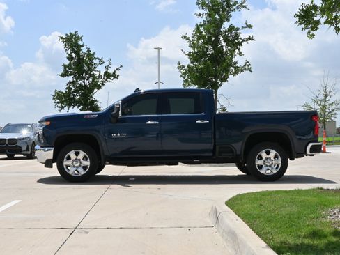 Used 2020 Chevrolet Silverado 2500 LTZ w/ LTZ Texas Edition AWD/4WD image 6