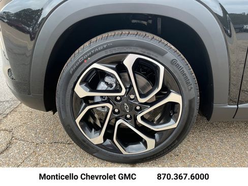 New 2026 Chevrolet Trax RS w/ Sunroof Package image 28