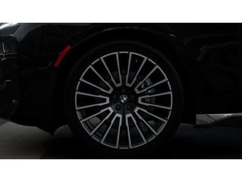 New 2026 BMW 740i w/ Executive Package image 7