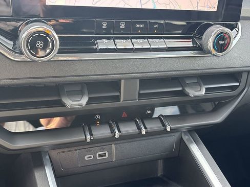 Certified 2024 Chevrolet Colorado Trail Boss image 21