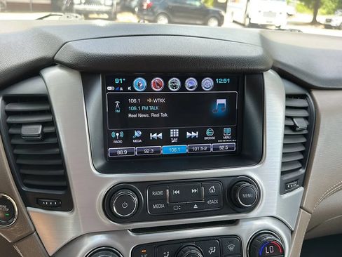 Used 2018 GMC Yukon SLT w/ Open Road Package AWD/4WD image 13