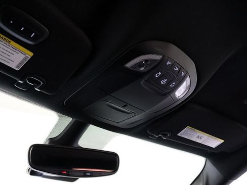 Used 2026 Chrysler Pacifica Select FWD image 23
