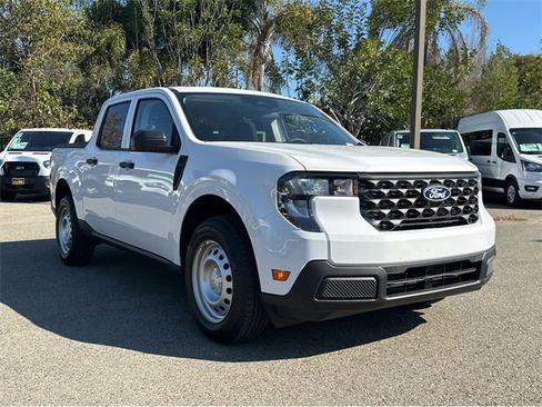 New 2025 Ford Maverick XL image 3