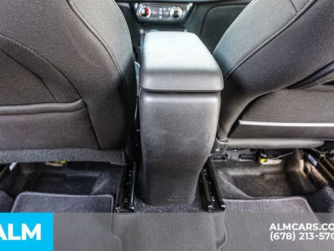 Used 2025 Chevrolet TrailBlazer LT AWD/4WD image 30