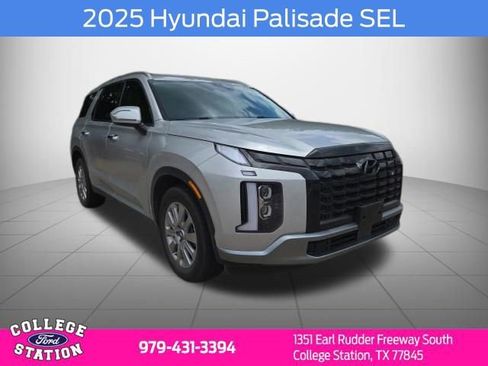 Used 2025 Hyundai Palisade SEL FWD image 1
