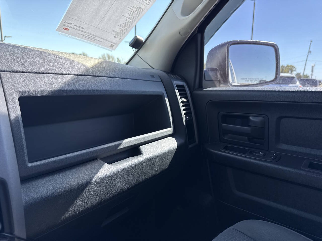 Used 2015 RAM 1500 Express AWD/4WD image 21