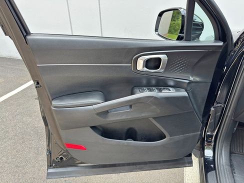 Used 2021 Kia Sorento LX FWD image 36