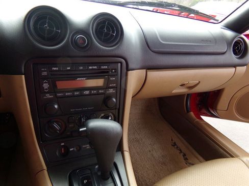 Used 2002 MAZDA MX-5 Miata LS image 38