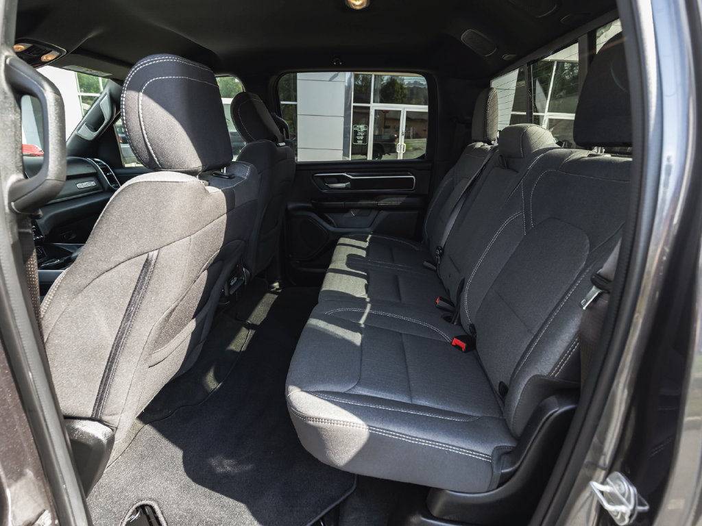 Used 2024 RAM 1500 Big Horn AWD/4WD image 30