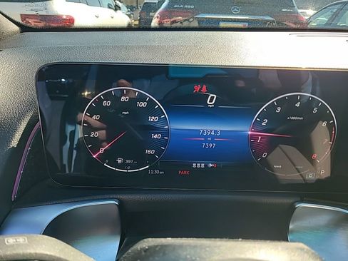 Used 2025 Mercedes-Benz GLB 250 4MATIC image 16