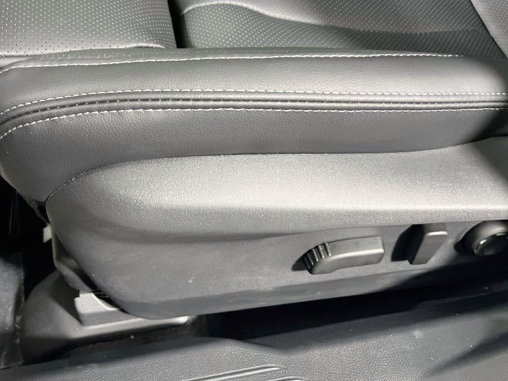 Certified 2025 Subaru Legacy Touring XT AWD/4WD image 15