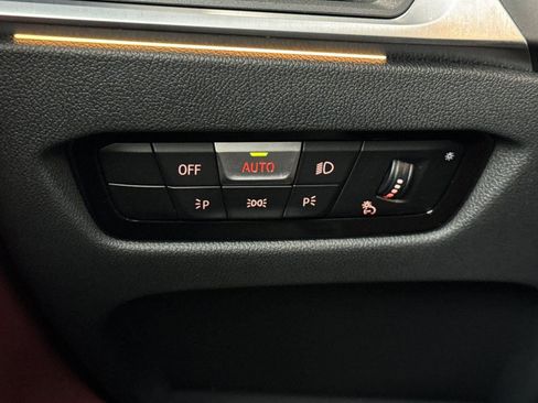 Used 2024 BMW M440i Coupe w/ Premium Package image 32