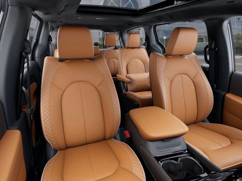 New 2026 Chrysler Pacifica Pinnacle FWD image 18