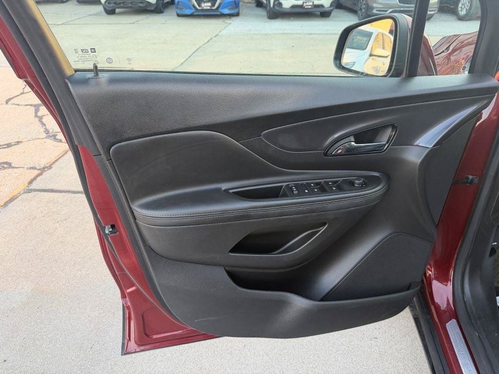 Used 2021 Buick Encore Preferred w/ Safety Package AWD/4WD image 7