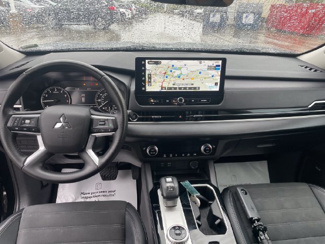Used 2025 Mitsubishi Outlander SE FWD image 22