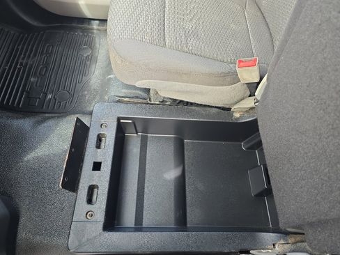 Used 2018 Ford F550 4x4 Regular Cab Super Duty image 27