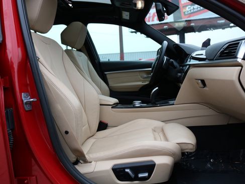 Used 2018 BMW 330i xDrive 330xi Sedan w/ Premium Package image 44