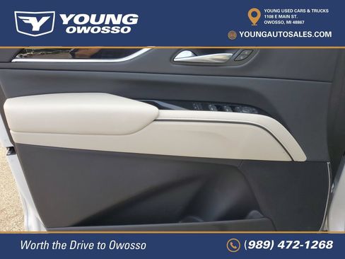Used 2024 Cadillac Escalade Sport w/ LPO, ONYX Package AWD/4WD image 23