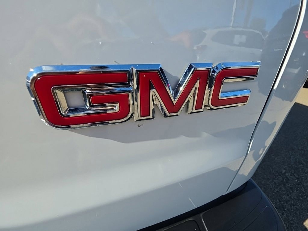 Used 2025 GMC Savana 2500 w/ Driver Convenience Package RWD image 30