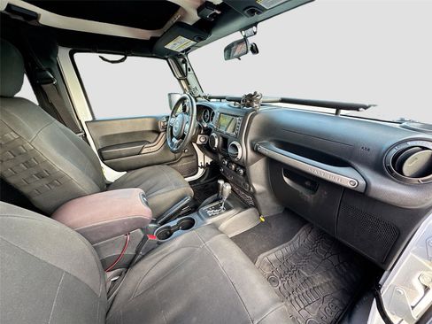 Used 2017 Jeep Wrangler Sport image 11
