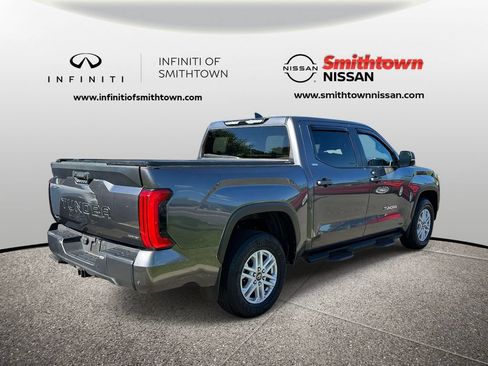 Used 2025 Toyota Tundra SR5 w/ SR5 Premium Package AWD/4WD image 5