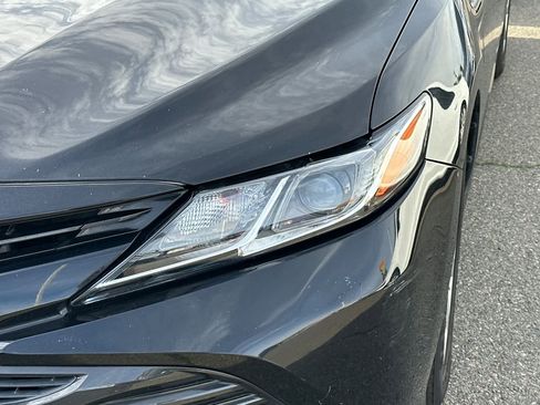 Used 2019 Toyota Camry LE image 10