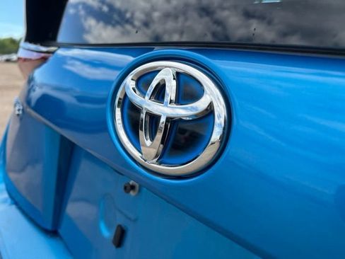 Used 2021 Toyota Prius LE FWD image 13