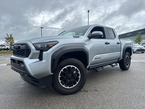 Used 2026 Toyota Tacoma TRD Off-Road AWD/4WD image 1