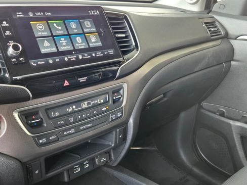 Used 2025 Honda Ridgeline RTL image 19