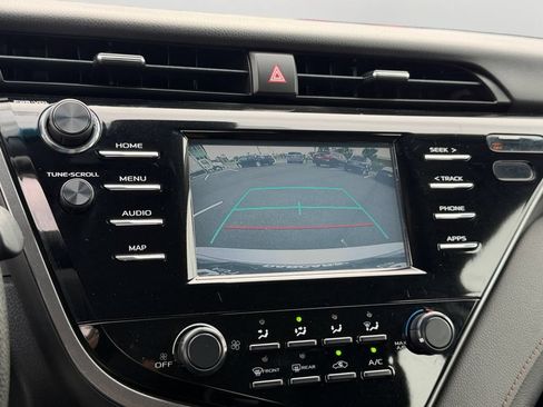 Used 2019 Toyota Camry LE FWD image 25