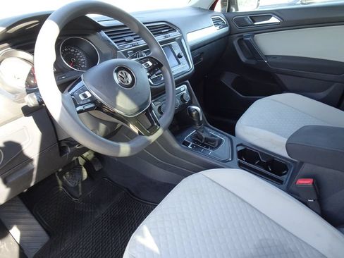 Used 2018 Volkswagen Tiguan S FWD image 11