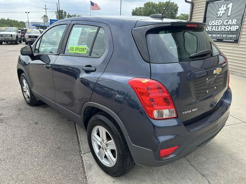 Used 2019 Chevrolet Trax LS AWD/4WD image 7