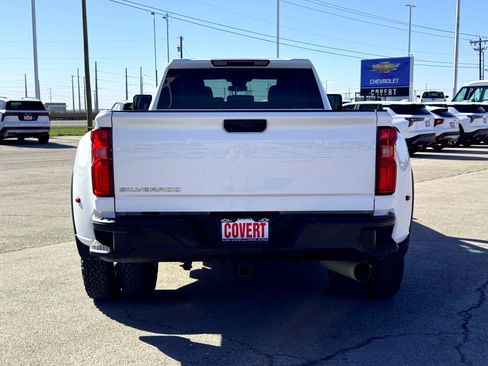 Used 2024 Chevrolet Silverado 3500 W/T image 8