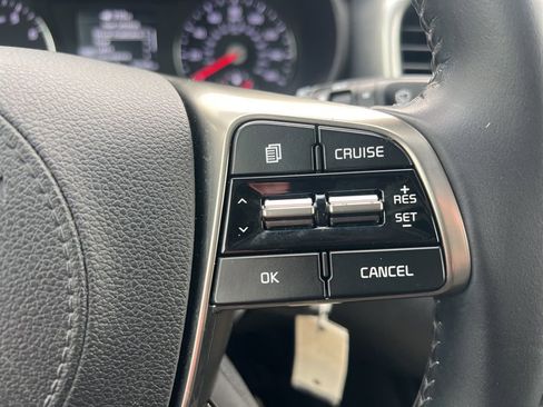 Certified 2019 Kia Sorento LX w/ LX Convenience Package image 57