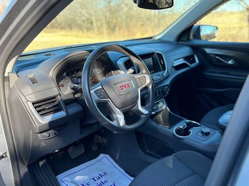 Used 2024 GMC Terrain SLE FWD image 12