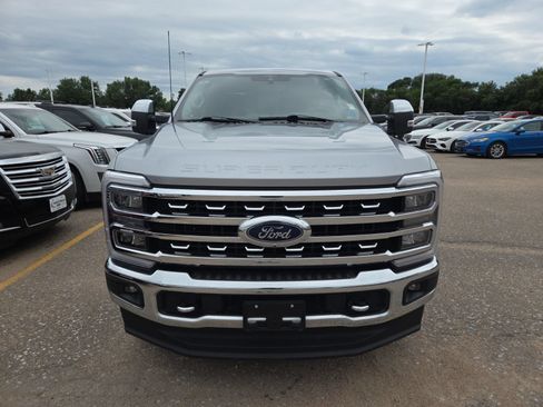 Used 2023 Ford F250 Lariat w/ Chrome Package AWD/4WD image 8