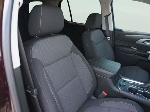 Used 2019 Chevrolet Traverse LT w/ LPO, Floor Liner Package FWD image 21