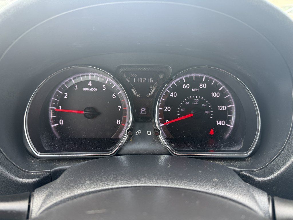 Used 2015 Nissan Versa SV FWD image 17