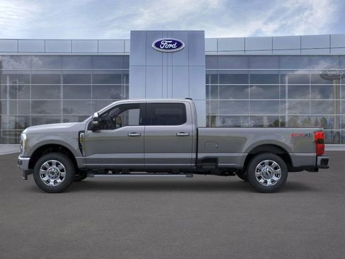 New 2025 Ford F250 Lariat w/ Chrome Package image 3