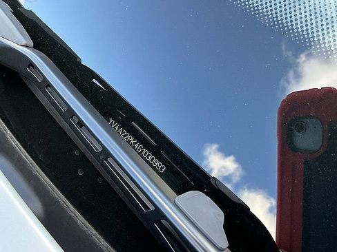 Used 2016 Volvo XC90 T6 Momentum w/ Momentum Plus Package image 31