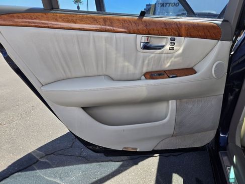 Used 2004 Lexus LS 430 image 10