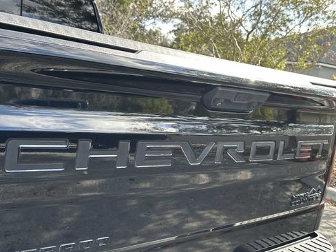 Used 2022 Chevrolet Silverado 1500 High Country w/ High Country Premium Package image 10