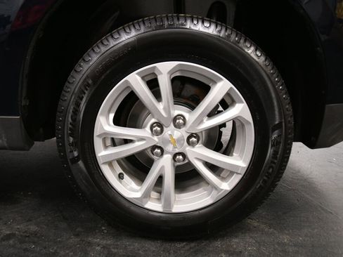 Used 2017 Chevrolet Equinox LT w/ Convenience Package image 30